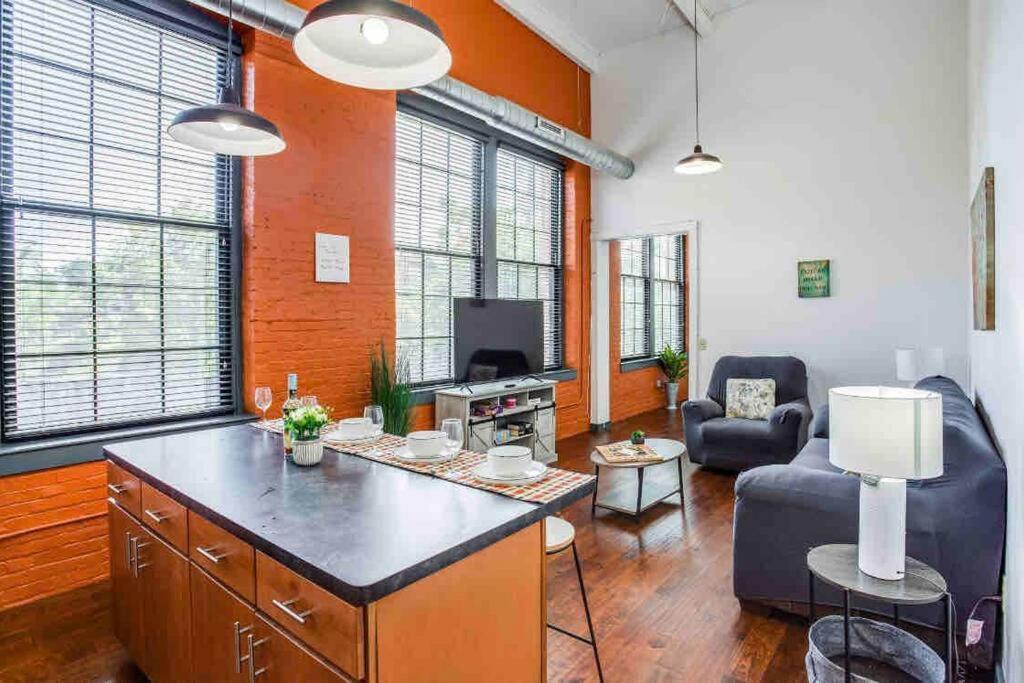 Ny Style Centric Loft With King Bed By Park Av. Apartment Rochester Exterior photo