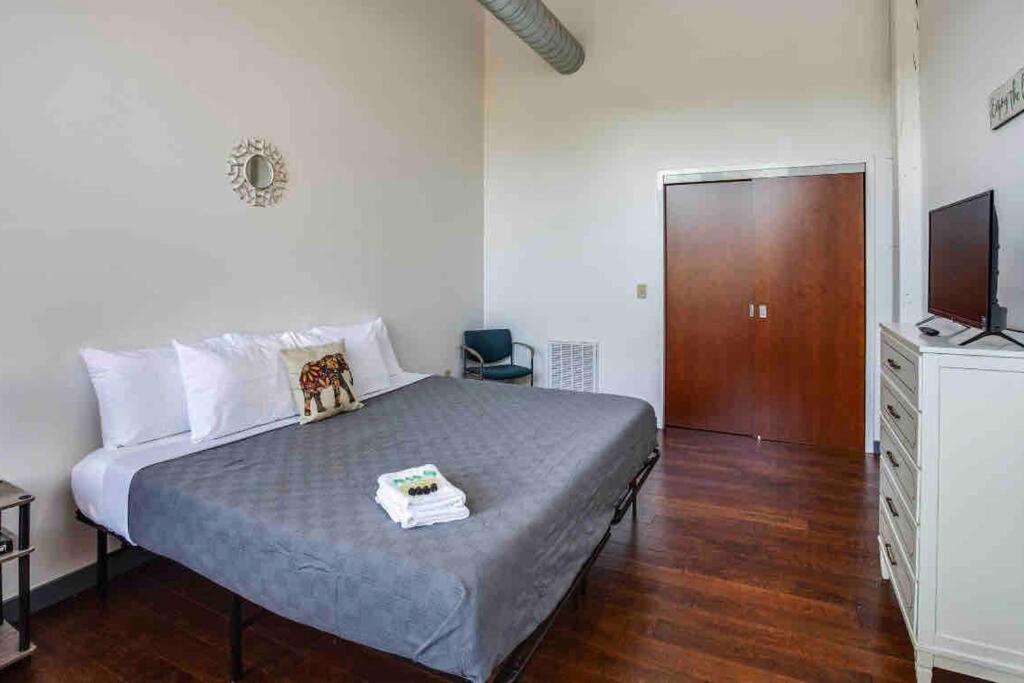 Ny Style Centric Loft With King Bed By Park Av. Apartment Rochester Exterior photo